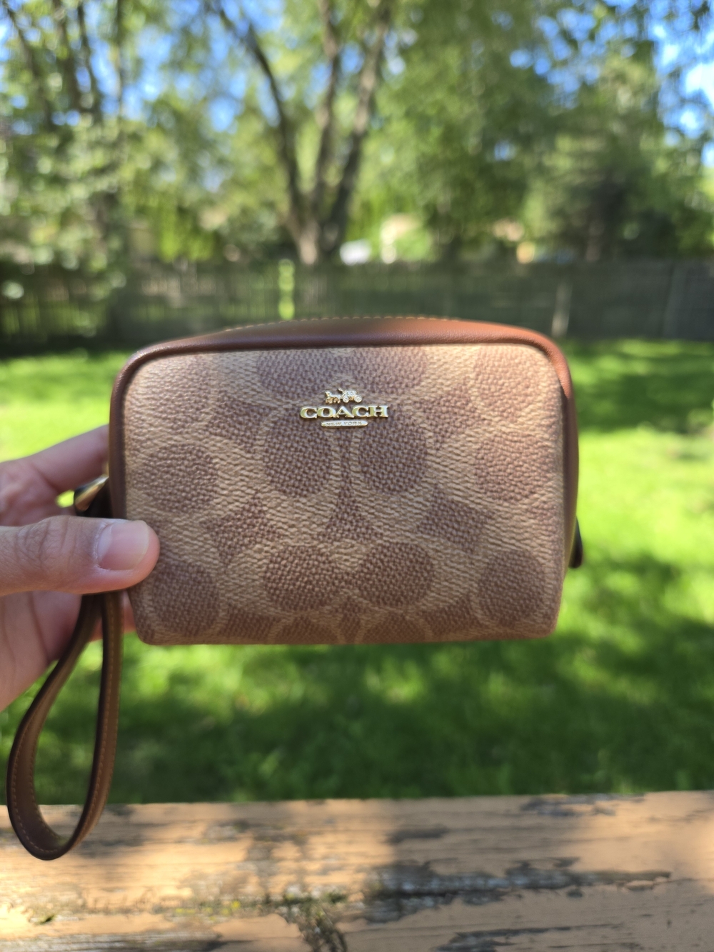 Coach Signature C Compact Pouch